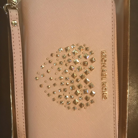 Michael Kors ❤️SOLD❤️ - Picture 2 of 8